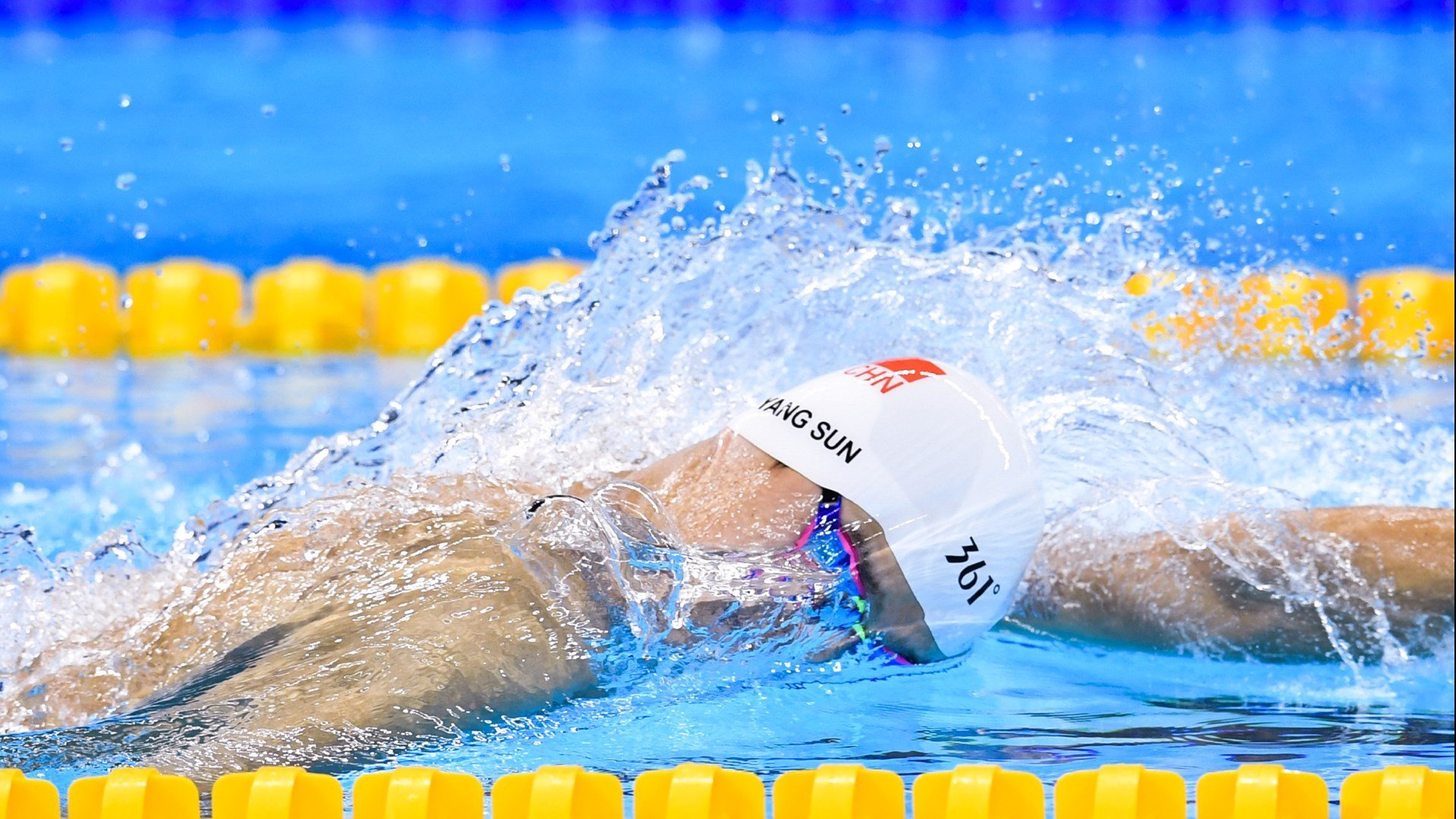 F1街道赛之夜，厄德高，从绿茵场到聚光灯下的跨界焦点